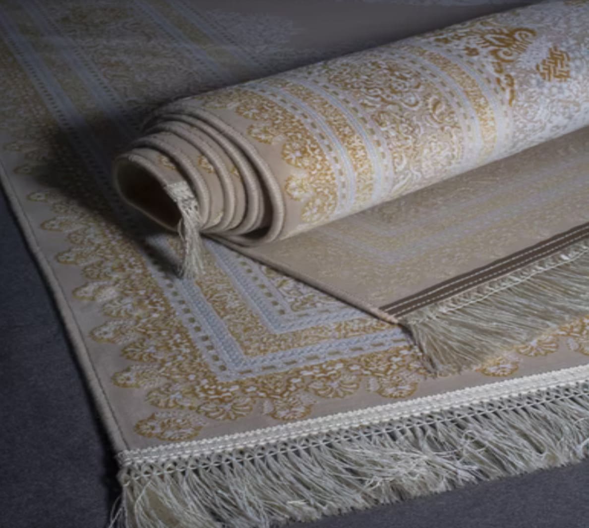 Rug used to warm a hallway.