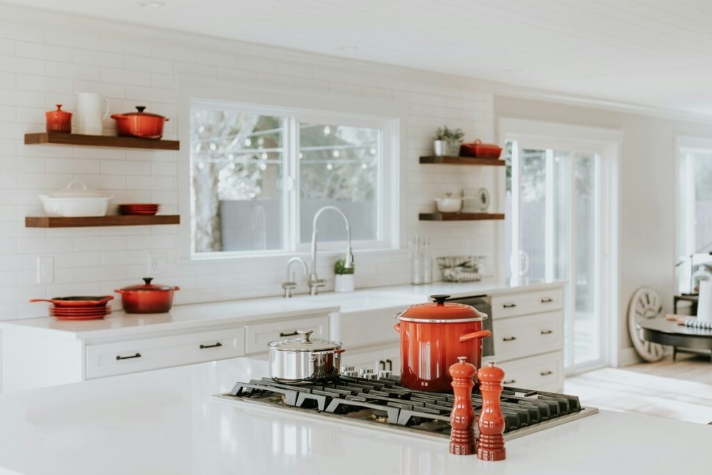 Kitchen countertop with a hotplate and pot