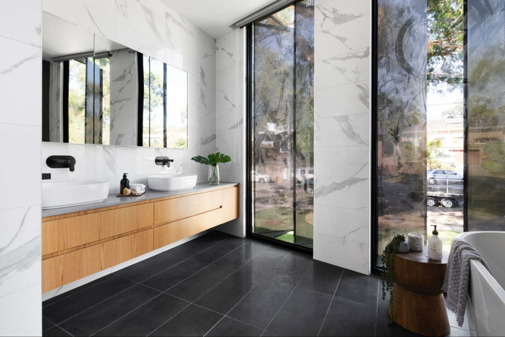 Bathroom with UFH.